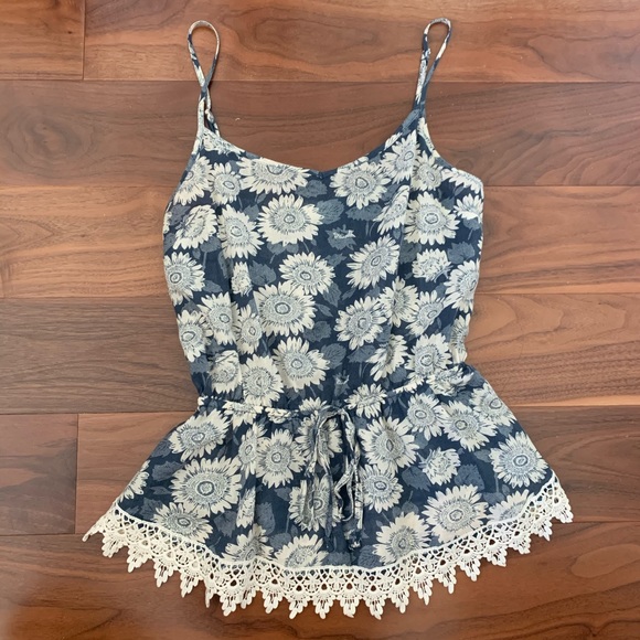 Boho Floral Peplum Top with Lace Trim - Picture 2 of 6